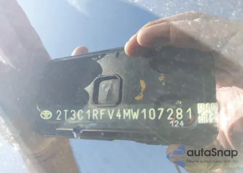 2021 Toyota Rav4 Xle Premium from USA, damaged, VIN 2T3C1RFV4MW107281